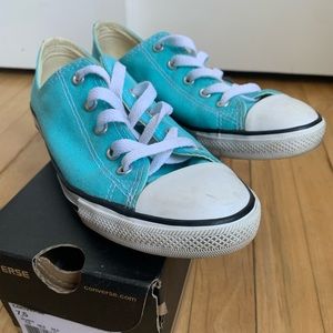 Aqua blue converse sneakers 💙